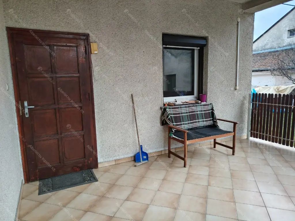 Kiadó albérlet 240000 Ft/hó áron: Budapest, XX. kerület  Faiskola utca. Mérete: 80 nm, 2 szobás | Alberlet.hu - 6696725