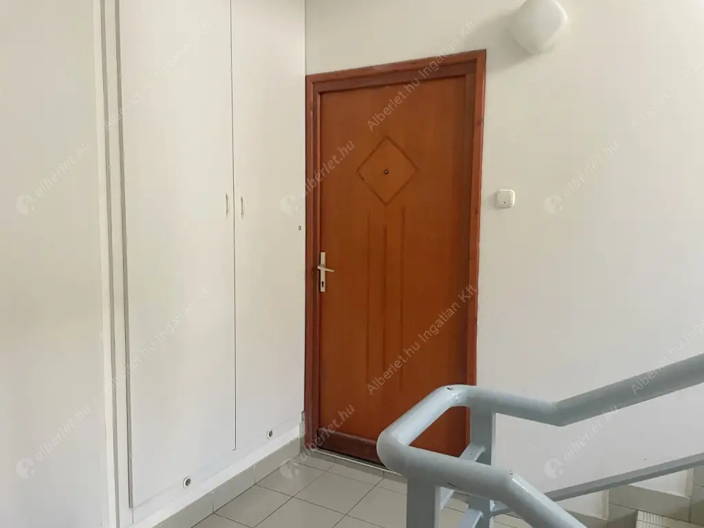 Kiadó albérlet 265000 Ft/hó áron: Budapest, XX. kerület  Vörösmarty utca. Mérete: 85 nm, 3 szobás | Alberlet.hu - 6592435