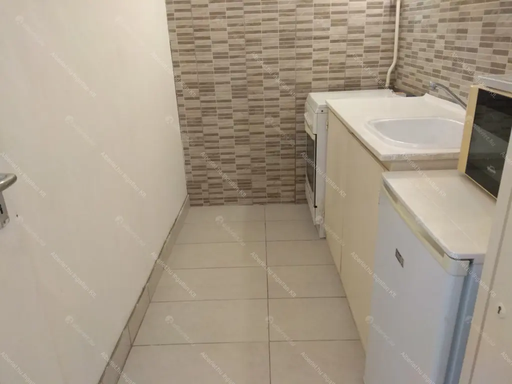 Kiadó albérlet 200000 Ft/hó áron: Budapest, XXI. kerület  Ady Endre út. Mérete: 46 nm, 1 szobás | Alberlet.hu - 6672025