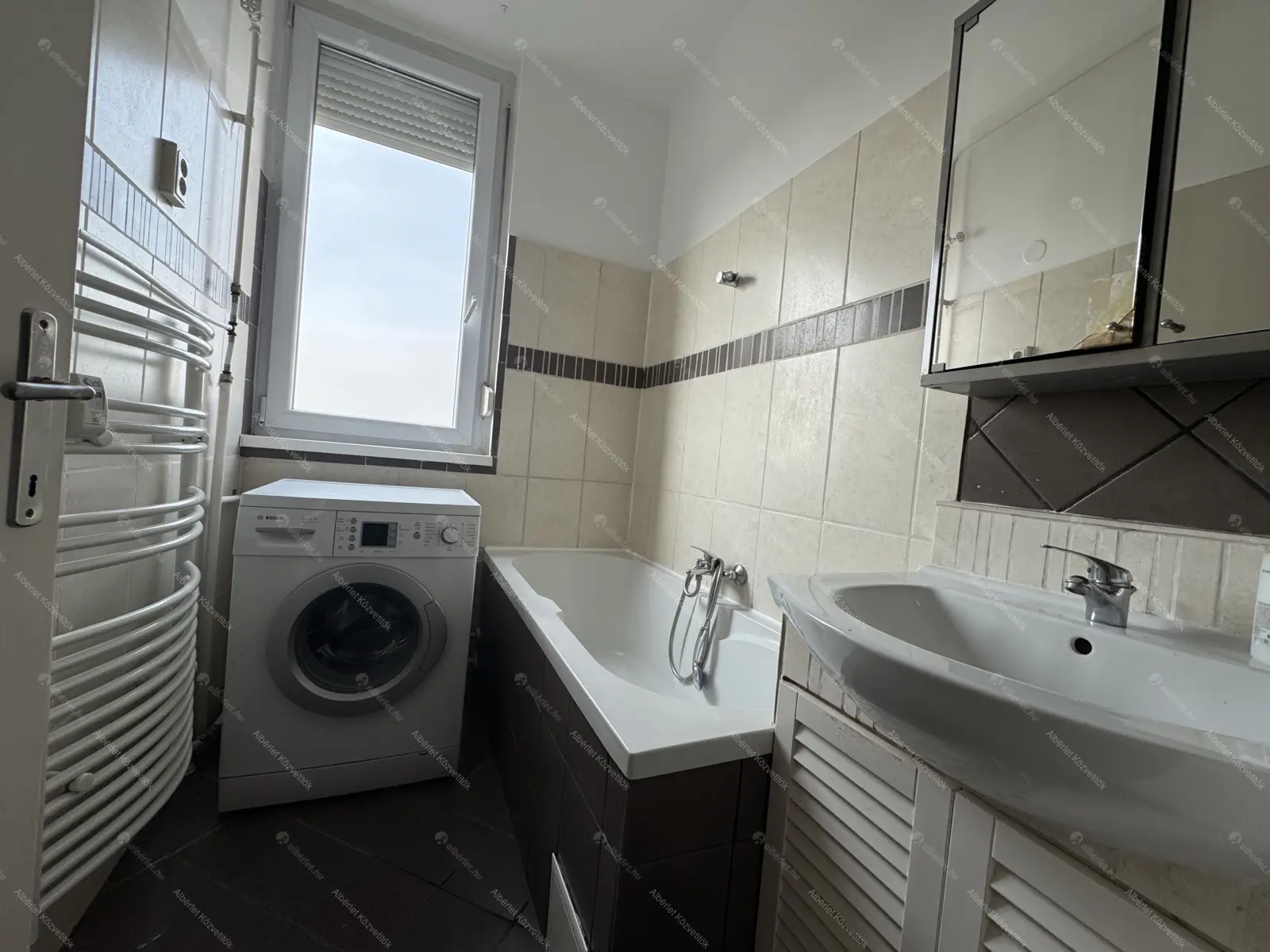 Kiadó albérlet 170000 Ft/hó áron: Budapest, XXI. kerület  Akácfa utca. Mérete: 56 nm, 2 szobás | Alberlet.hu - 6665833