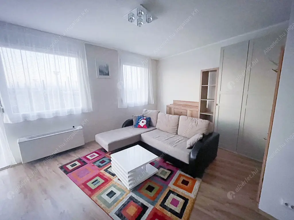 Kiadó albérlet 240000 Ft/hó áron: Budapest, XXI. kerület  II. Rákóczi Ferenc  út . Mérete: 46 nm, 2 szobás | Alberlet.hu - 6614072