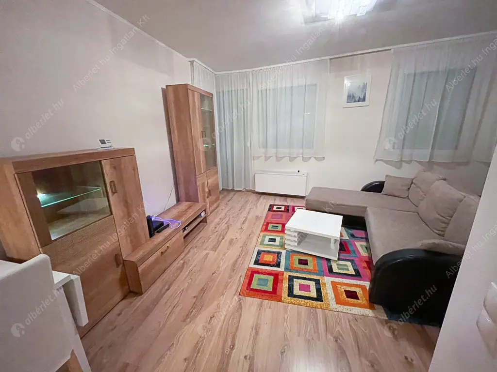 Kiadó albérlet 240000 Ft/hó áron: Budapest, XXI. kerület  II. Rákóczi Ferenc út. Mérete: 46 nm, 2 szobás | Alberlet.hu - 6618901