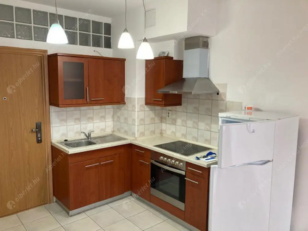 Kiadó albérlet 225000 Ft/hó áron: Budapest, XXI. kerület  II. Rákóczi Ferenc út. Mérete: 50 nm, 2 szobás | Alberlet.hu - 6590315