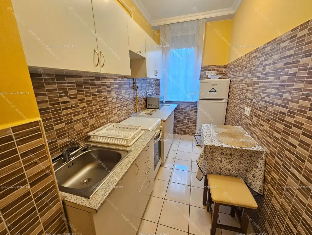 Kiadó albérlet 180000 Ft/hó áron: Budapest, XXI. kerület  Katona József utca. Mérete: 45 nm, 2 szobás | Alberlet.hu - 6640336