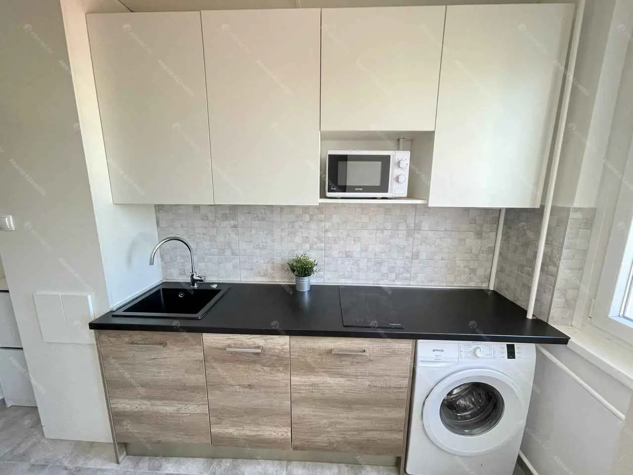 Kiadó albérlet 140000 Ft/hó áron: Budapest, XXI. kerület  Kossuth Lajos utca. Mérete: 25 nm, 1 szobás | Alberlet.hu - 5505037