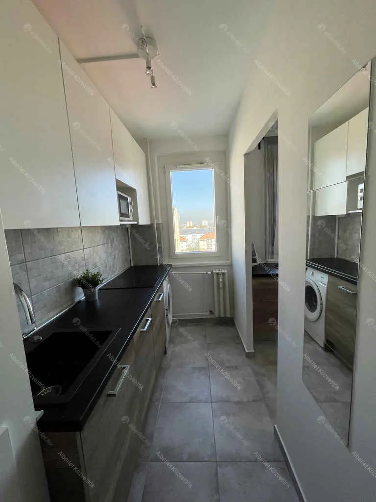 Kiadó albérlet 140000 Ft/hó áron: Budapest, XXI. kerület  Kossuth Lajos utca. Mérete: 25 nm, 1 szobás | Alberlet.hu - 5505038