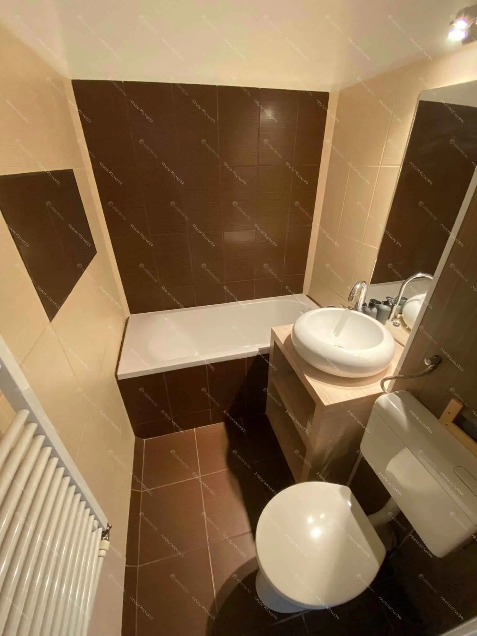 Kiadó albérlet 180000 Ft/hó áron: Budapest, XXI. kerület  Kossuth Lajos utca. Mérete: 34 nm, 1 szobás | Alberlet.hu - 6703201