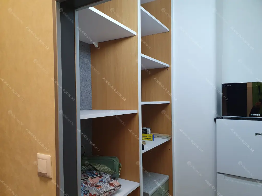 Kiadó albérlet 180000 Ft/hó áron: Budapest, XXI. kerület  Kossuth Lajos utca. Mérete: 36 nm, 1 szobás | Alberlet.hu - 6654265