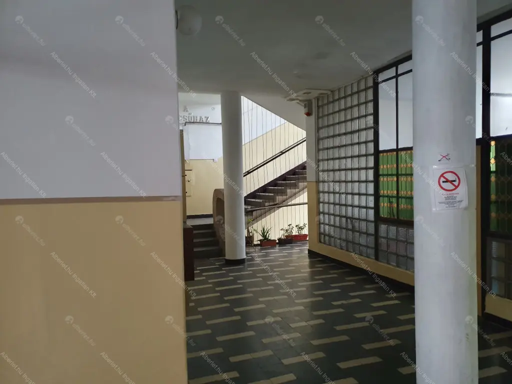 Kiadó albérlet 180000 Ft/hó áron: Budapest, XXI. kerület  Kossuth Lajos utca. Mérete: 36 nm, 1 szobás | Alberlet.hu - 6654274