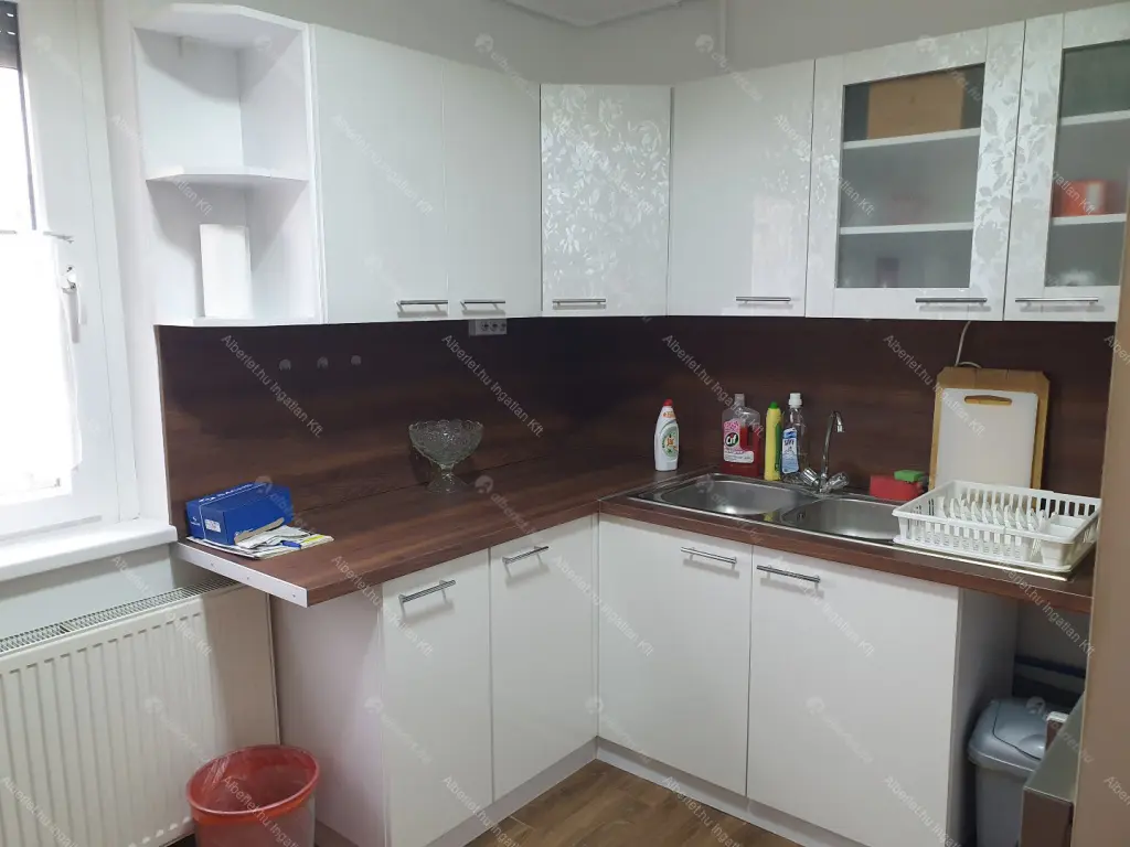 Kiadó albérlet 320000 Ft/hó áron: Budapest, XXI. kerület  Kossuth Lajos utca. Mérete: 75 nm, 3 szobás | Alberlet.hu - 6657079