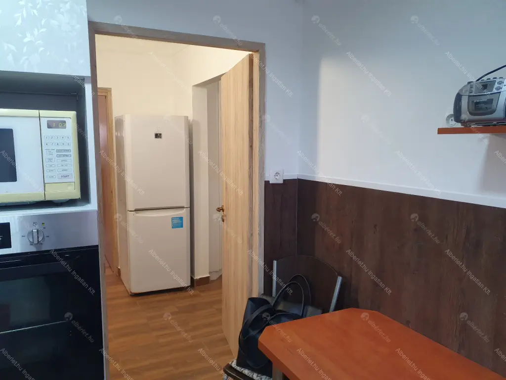 Kiadó albérlet 320000 Ft/hó áron: Budapest, XXI. kerület  Kossuth Lajos utca. Mérete: 75 nm, 3 szobás | Alberlet.hu - 6657080