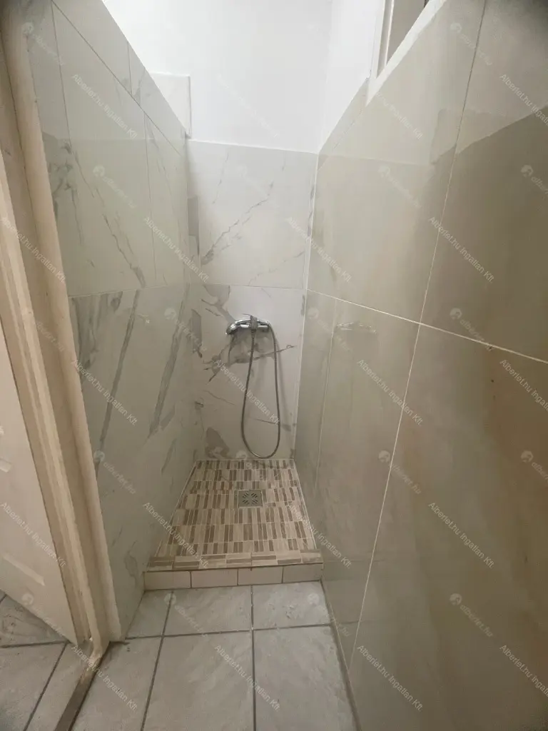 Kiadó albérlet 180000 Ft/hó áron: Budapest, XXI. kerület  Posztógyár köz. Mérete: 42 nm, 1 szobás | Alberlet.hu - 6651558