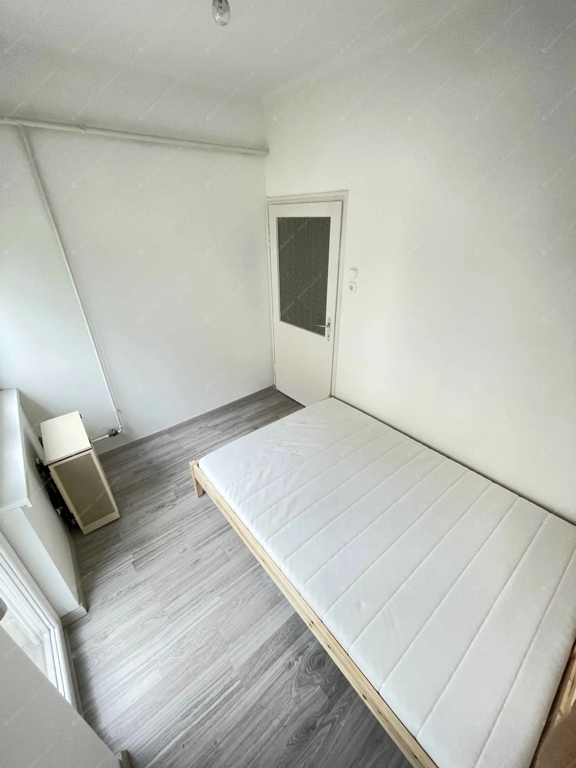 Kiadó albérlet 170000 Ft/hó áron: Budapest, XXI. kerület  Szent István út. Mérete: 40 nm, 2 szobás | Alberlet.hu - 6547394