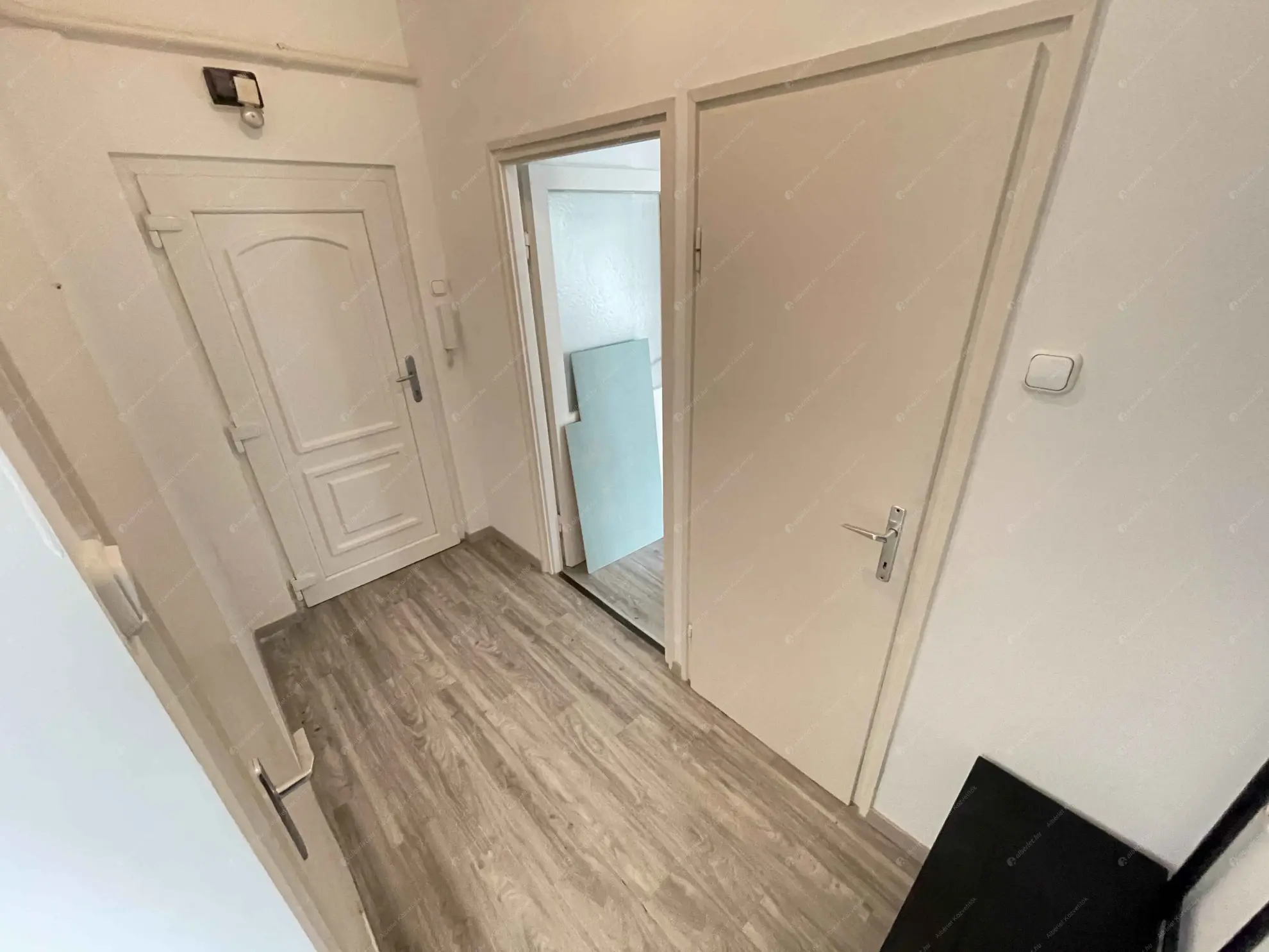 Kiadó albérlet 170000 Ft/hó áron: Budapest, XXI. kerület  Szent István út. Mérete: 40 nm, 2 szobás | Alberlet.hu - 6547397