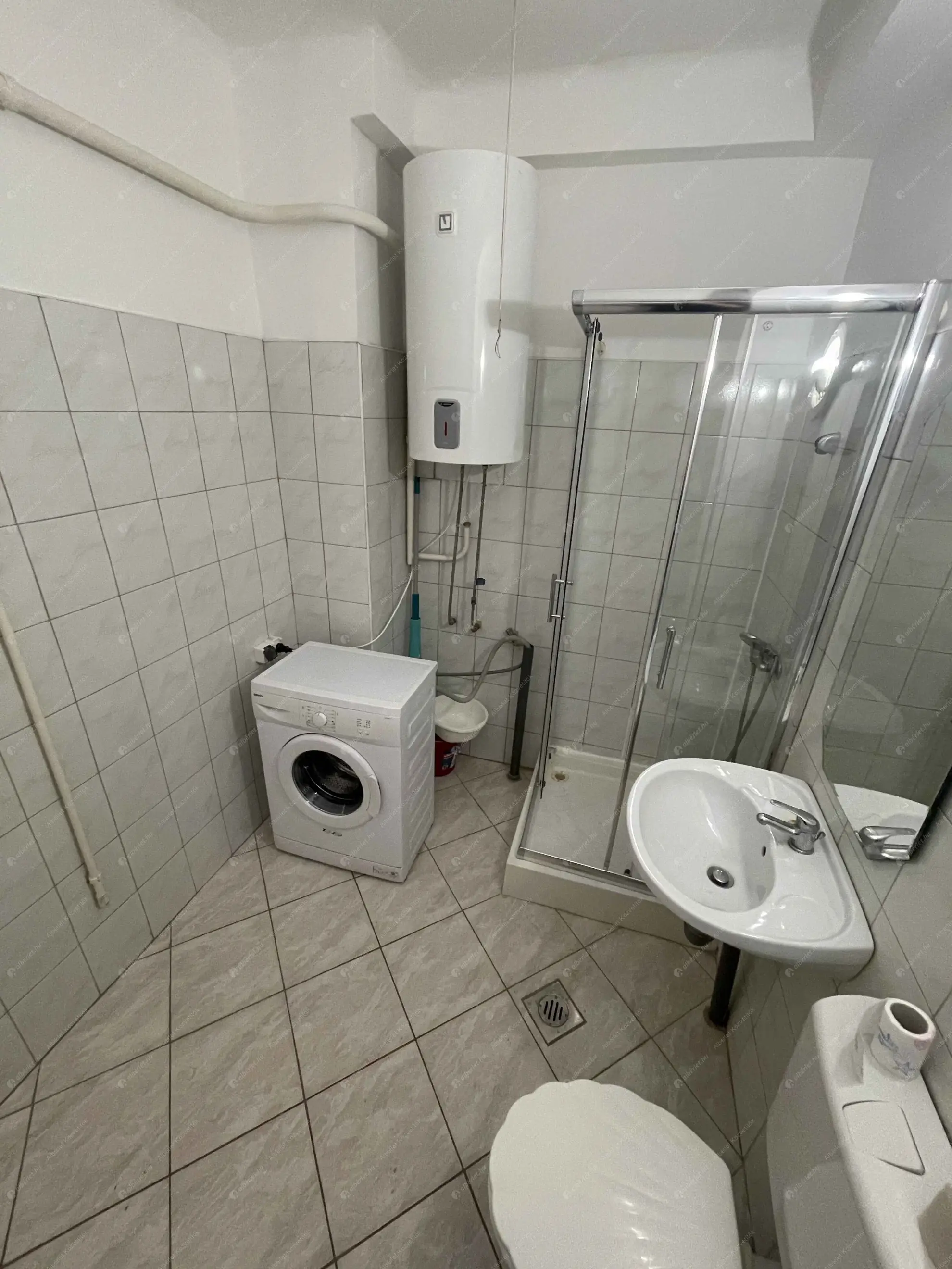 Kiadó albérlet 170000 Ft/hó áron: Budapest, XXI. kerület  Szent István út. Mérete: 40 nm, 2 szobás | Alberlet.hu - 6547398