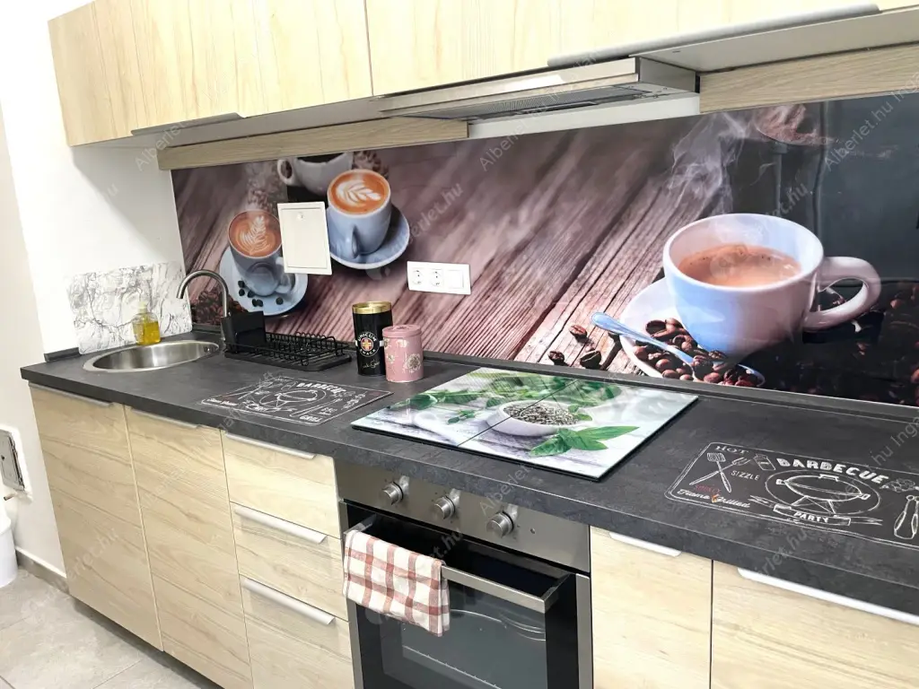 Kiadó albérlet 190000 Ft/hó áron: Budapest, XXI. kerület  Templom utca. Mérete: 38 nm, 1 szobás | Alberlet.hu - 6594884