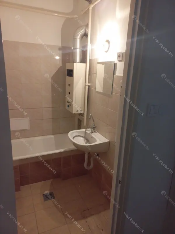 Kiadó albérlet 170000 Ft/hó áron: Budapest, XXI. kerület  Vénusz utca. Mérete: 33 nm, 1 szobás | Alberlet.hu - 6705966