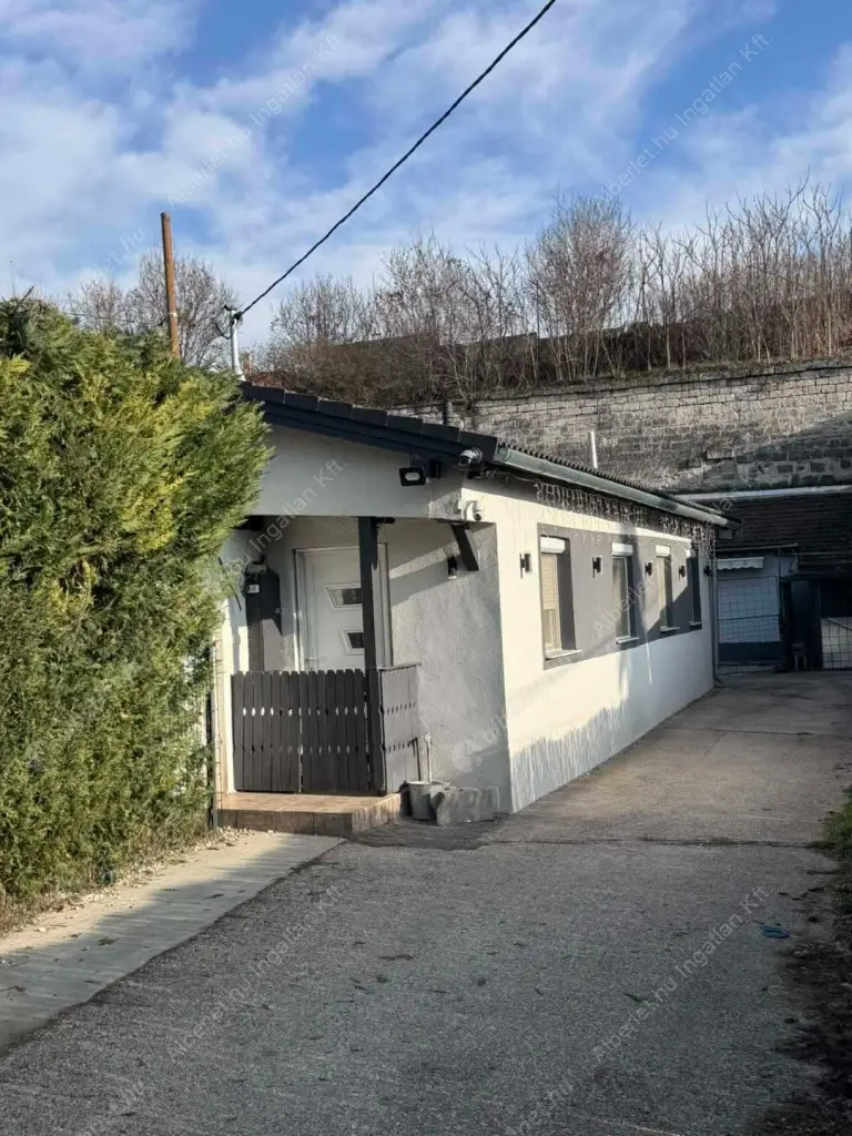 Kiadó albérlet 750000 Ft/hó áron: Budapest, XXII. kerület  Bartók Béla út. Mérete: 70 nm, 2 szobás | Alberlet.hu - 6638682