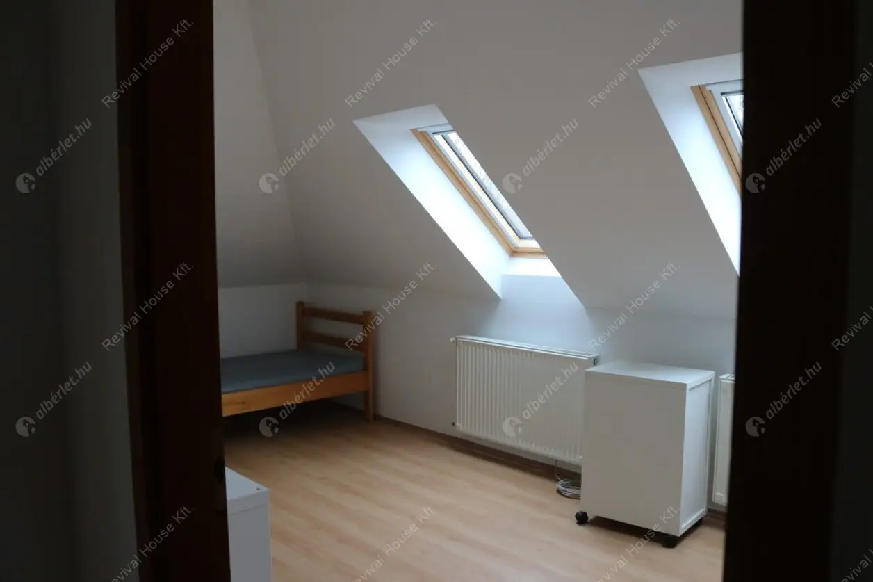 Kiadó albérlet 790000 Ft/hó áron: Budapest, XXII. kerület  Csiperke utca. Mérete: 182 nm, 7 szobás | Alberlet.hu - 6595178