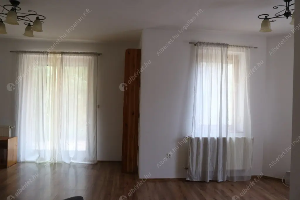 Kiadó albérlet 790000 Ft/hó áron: Budapest, XXII. kerület  Csiperke utca. Mérete: 182 nm, 7 szobás | Alberlet.hu - 6597642