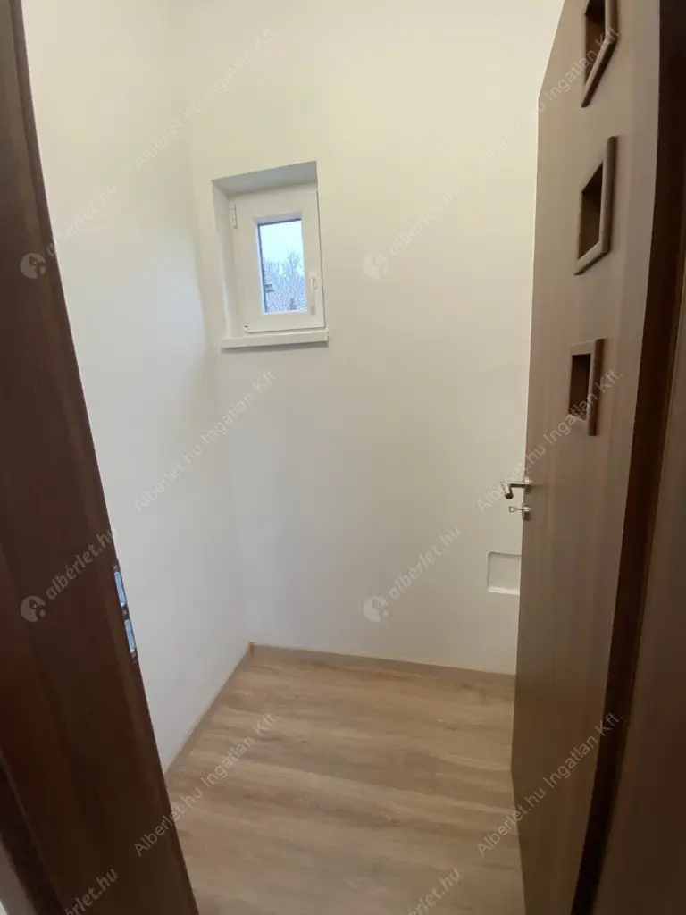 Kiadó albérlet 450000 Ft/hó áron: Budapest, XXII. kerület  Gádor utca. Mérete: 110 nm, 5 szobás | Alberlet.hu - 6635814