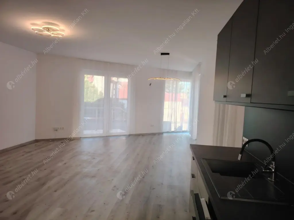 Kiadó albérlet 450000 Ft/hó áron: Budapest, XXII. kerület  Kis Kőbánya utca. Mérete: 120 nm, 4 szobás | Alberlet.hu - 6529830