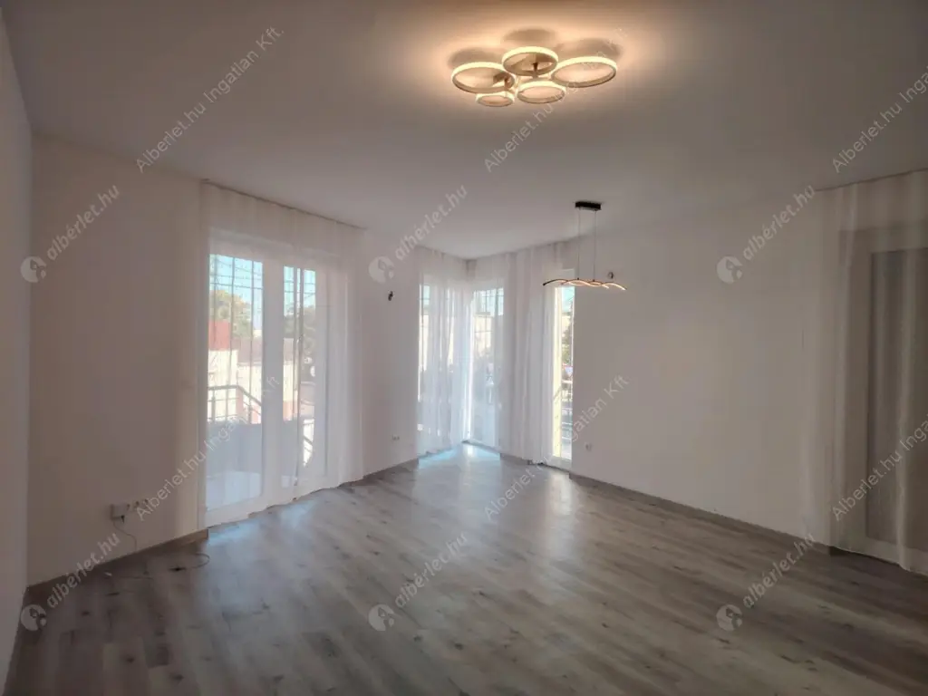 Kiadó albérlet 450000 Ft/hó áron: Budapest, XXII. kerület  Kis Kőbánya utca. Mérete: 120 nm, 4 szobás | Alberlet.hu - 6529833