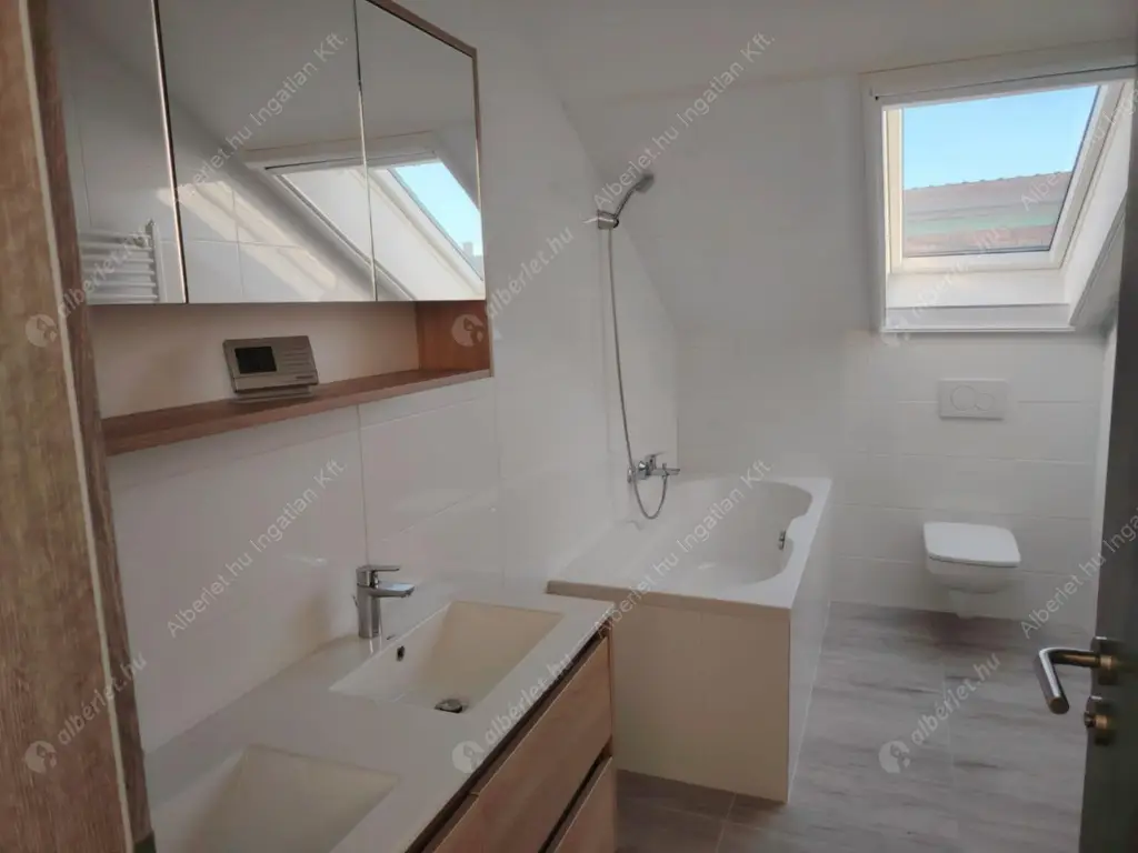 Kiadó albérlet 450000 Ft/hó áron: Budapest, XXII. kerület  Kis Kőbánya utca. Mérete: 120 nm, 4 szobás | Alberlet.hu - 6529834