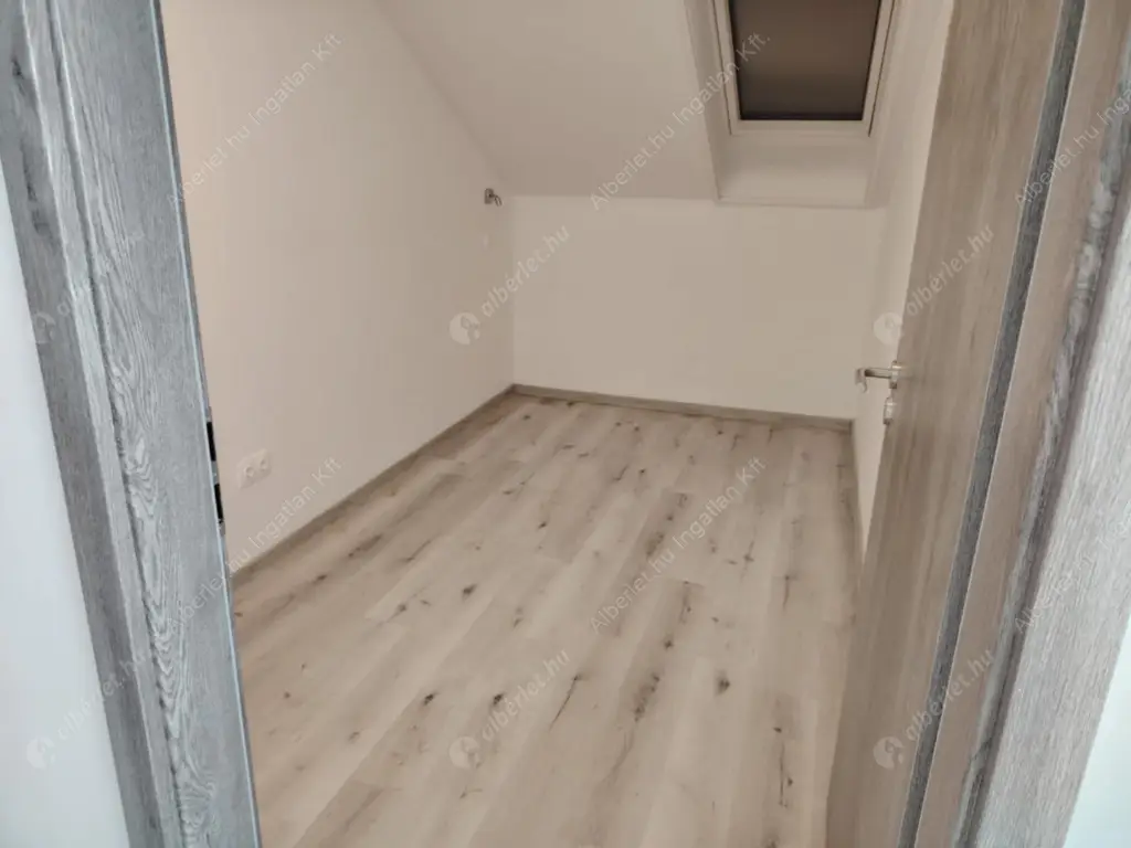 Kiadó albérlet 450000 Ft/hó áron: Budapest, XXII. kerület  Kis Kőbánya utca. Mérete: 120 nm, 4 szobás | Alberlet.hu - 6529838