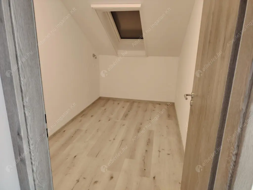 Kiadó albérlet 450000 Ft/hó áron: Budapest, XXII. kerület  Kis Kőbánya utca. Mérete: 120 nm, 4 szobás | Alberlet.hu - 6529840