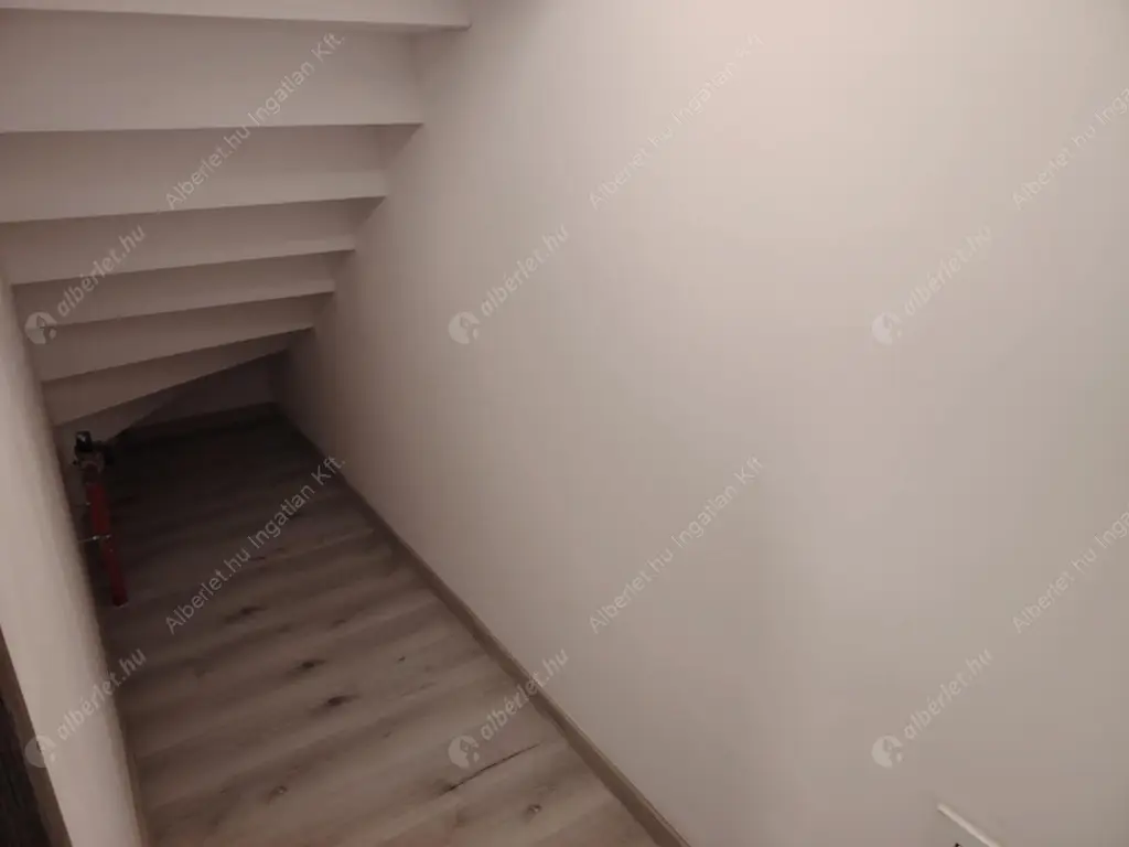 Kiadó albérlet 450000 Ft/hó áron: Budapest, XXII. kerület  Kis Kőbánya utca. Mérete: 120 nm, 4 szobás | Alberlet.hu - 6529842