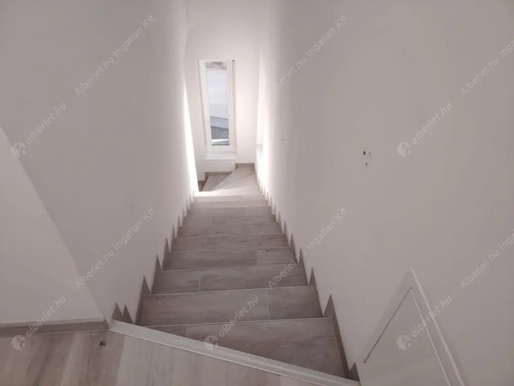 Kiadó albérlet 450000 Ft/hó áron: Budapest, XXII. kerület  Kis Kőbánya utca. Mérete: 120 nm, 4 szobás | Alberlet.hu - 6529848