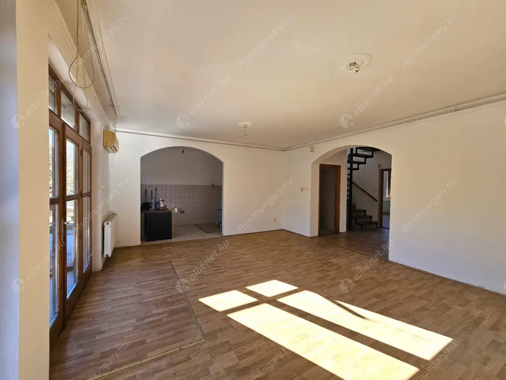 Kiadó albérlet 600000 Ft/hó áron: Budapest, XXII. kerület  Kistétény utca. Mérete: 210 nm, 6 szobás | Alberlet.hu - 6589899