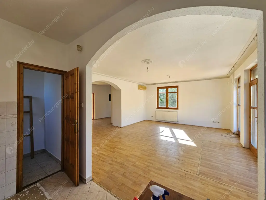 Kiadó albérlet 600000 Ft/hó áron: Budapest, XXII. kerület  Kistétény utca. Mérete: 210 nm, 6 szobás | Alberlet.hu - 6589900