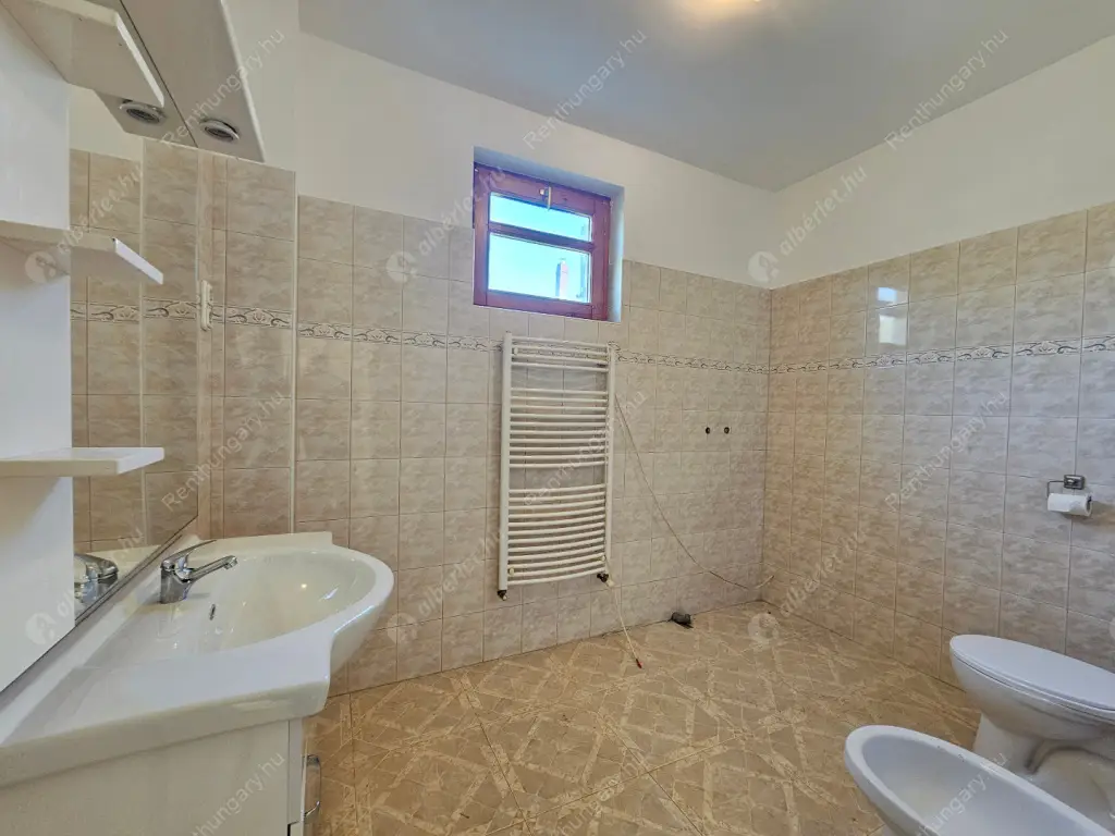 Kiadó albérlet 600000 Ft/hó áron: Budapest, XXII. kerület  Kistétény utca. Mérete: 210 nm, 6 szobás | Alberlet.hu - 6589903