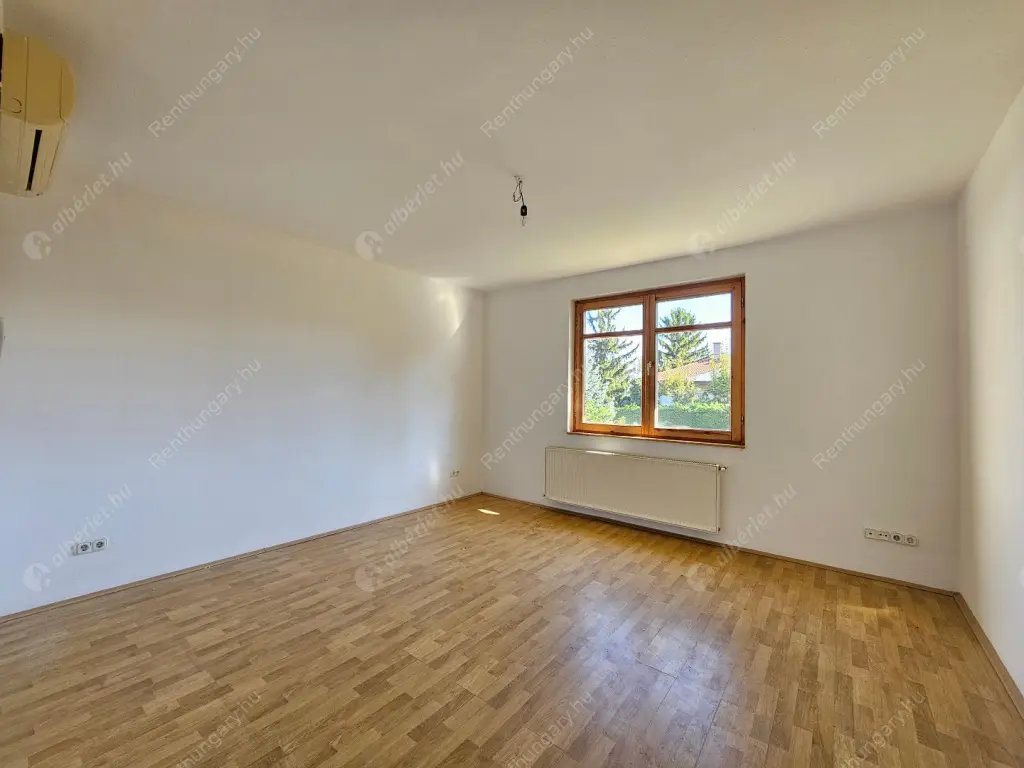 Kiadó albérlet 600000 Ft/hó áron: Budapest, XXII. kerület  Kistétény utca. Mérete: 210 nm, 6 szobás | Alberlet.hu - 6589904