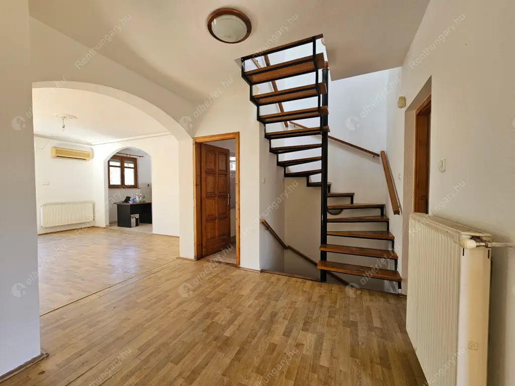 Kiadó albérlet 600000 Ft/hó áron: Budapest, XXII. kerület  Kistétény utca. Mérete: 210 nm, 6 szobás | Alberlet.hu - 6589906