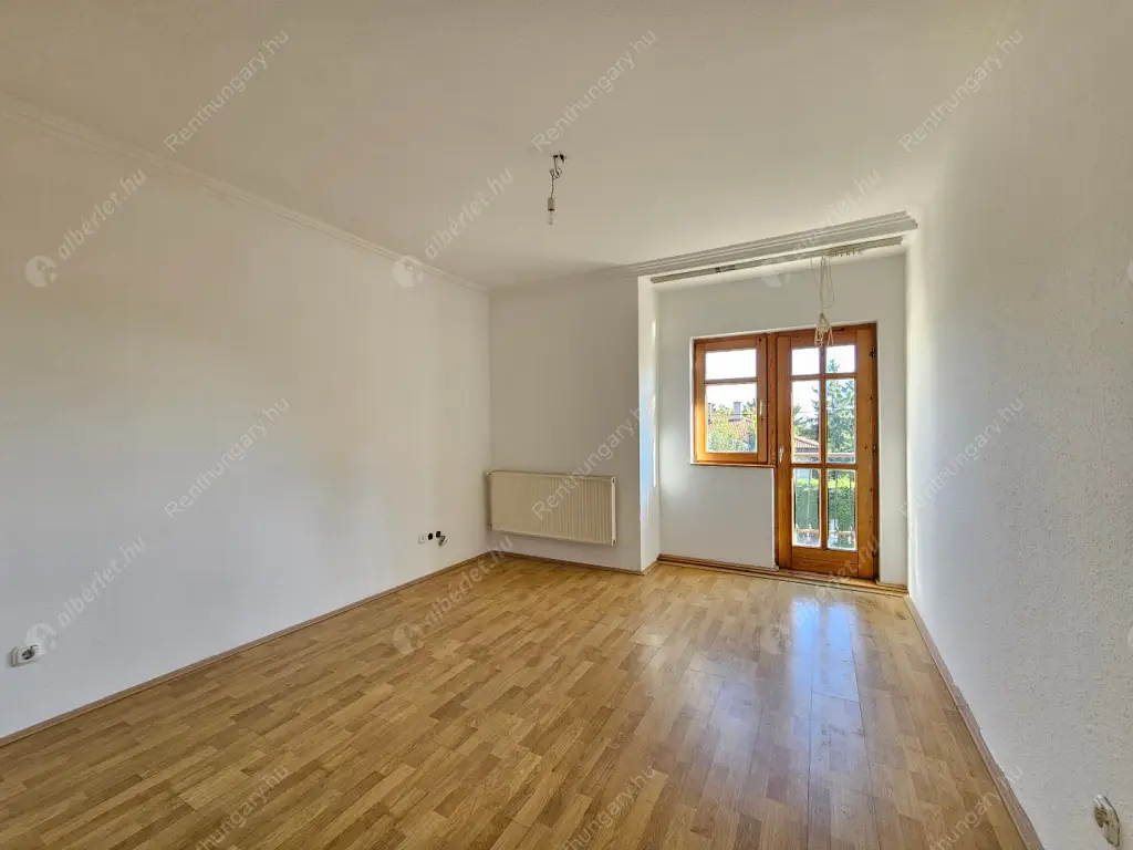 Kiadó albérlet 600000 Ft/hó áron: Budapest, XXII. kerület  Kistétény utca. Mérete: 210 nm, 6 szobás | Alberlet.hu - 6610360