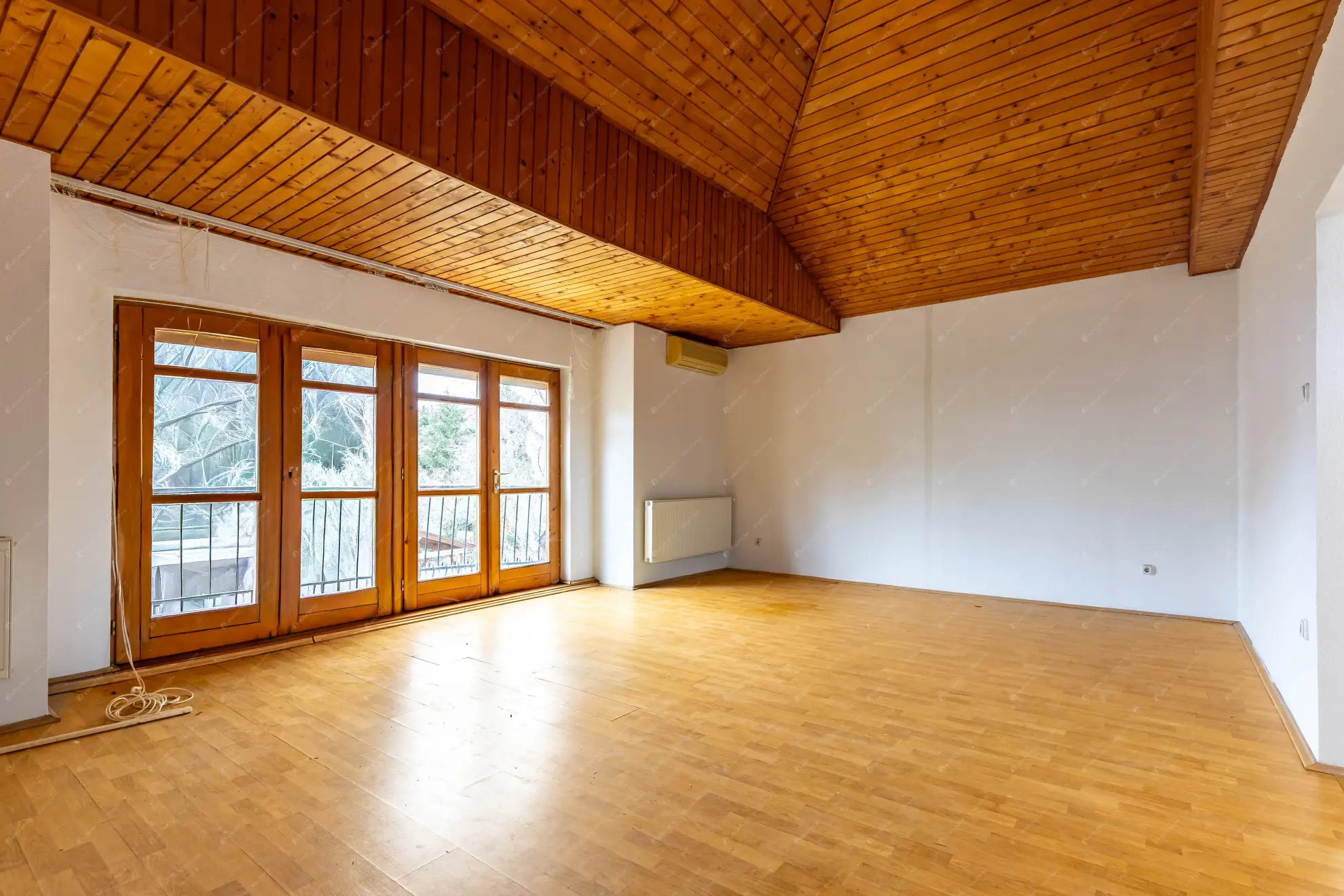 Kiadó albérlet 600000 Ft/hó áron: Budapest, XXII. kerület  Kistétény utca. Mérete: 210 nm, 6 szobás | Alberlet.hu - 6627807