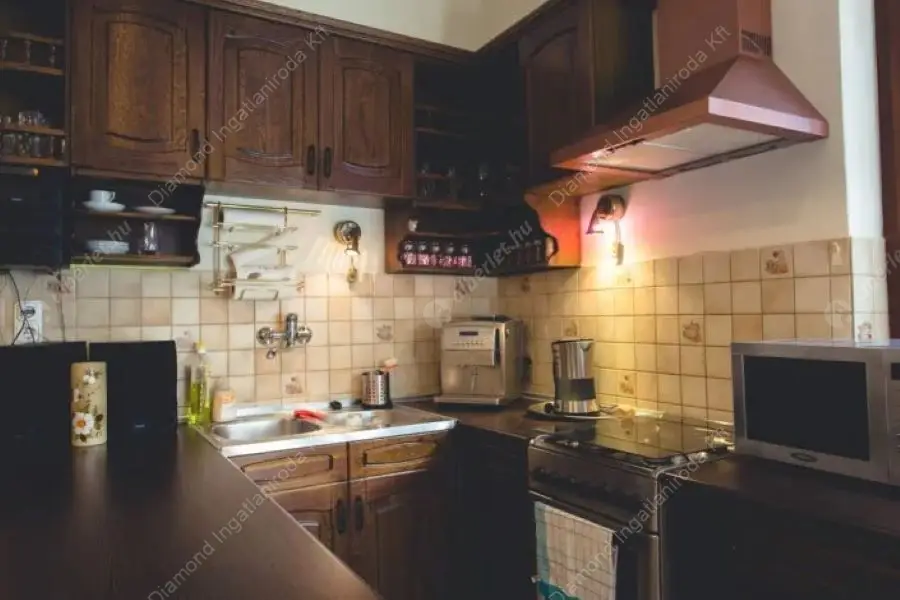 Kiadó albérlet 995000 Ft/hó áron: Budapest, XXII. kerület  Meggyvágó utca. Mérete: 180 nm, 5 szobás | Alberlet.hu - 6034824