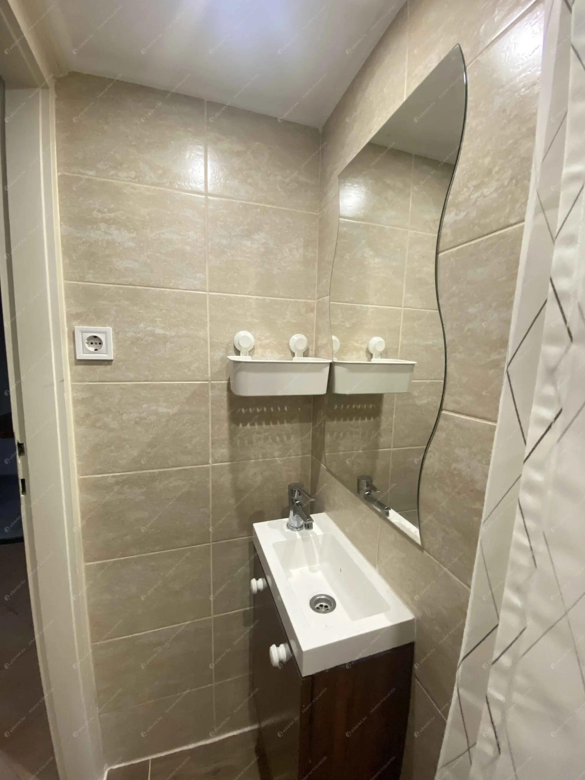 Kiadó albérlet 180000 Ft/hó áron: Budapest, XXII. kerület  Pécsi utca. Mérete: 32 nm, 1 szobás | Alberlet.hu - 6572668