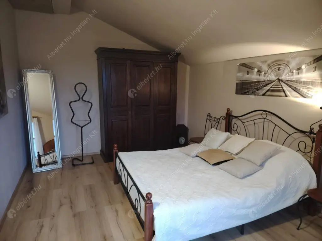 Kiadó albérlet 880000 Ft/hó áron: Budapest, XXII. kerület  Péter-Pál utca. Mérete: 150 nm, 4 szobás | Alberlet.hu - 6517246