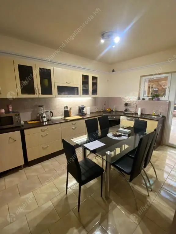 Kiadó albérlet 650000 Ft/hó áron: Budapest, XXII. kerület  Tátra utca. Mérete: 140 nm, 2 szobás | Alberlet.hu - 6562819