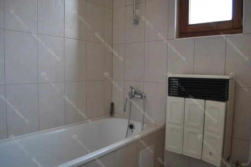 Kiadó albérlet 275000 Ft/hó áron: Budapest, XXII. kerület  Tövis utca. Mérete: 55 nm, 3 szobás | Alberlet.hu - 6701562