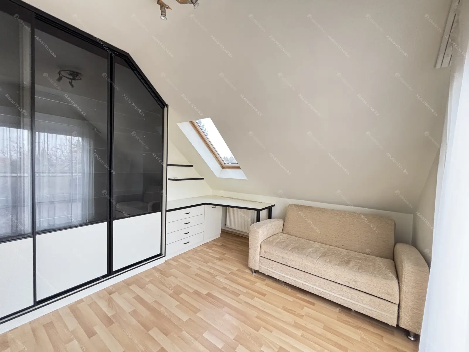 Kiadó albérlet 380000 Ft/hó áron: Budapest, XXII. kerület  XIII. utca. Mérete: 93 nm, 2 szobás | Alberlet.hu - 6673735