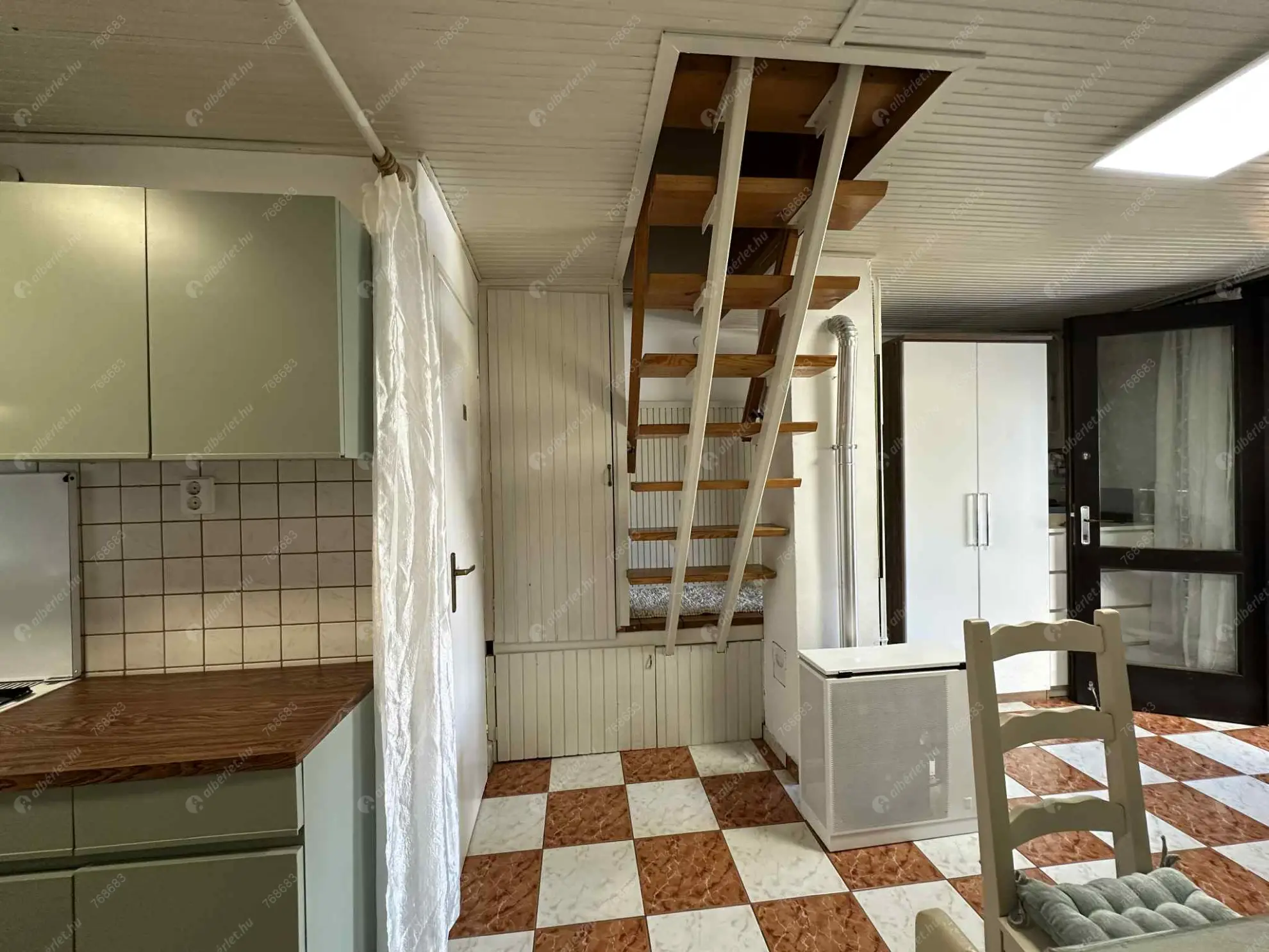 Kiadó albérlet 280000 Ft/hó áron: Dunakeszi,   Duna sor . Mérete: 50 nm, 2 szobás | Alberlet.hu - 6558577