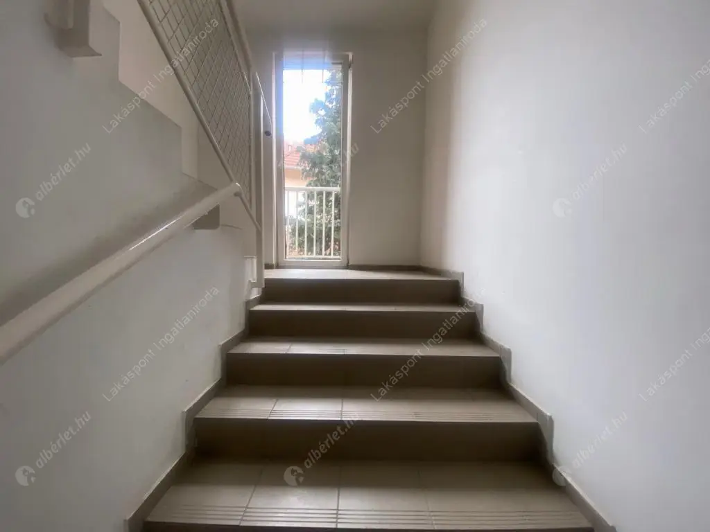 Kiadó albérlet 240000 Ft/hó áron: Dunakeszi,  tábor utca. Mérete: 64 nm, 3 szobás | Alberlet.hu - 6487820