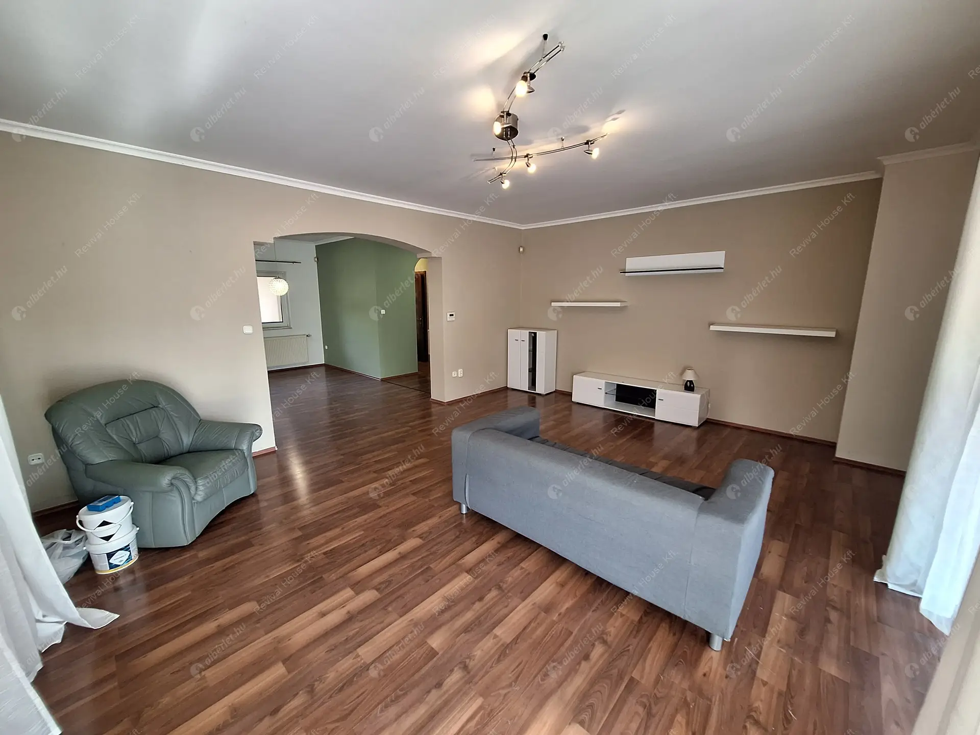 Kiadó albérlet 690000 Ft/hó áron: Érd,  Egervári utca . Mérete: 240 nm, 1 szobás | Alberlet.hu - 6533222