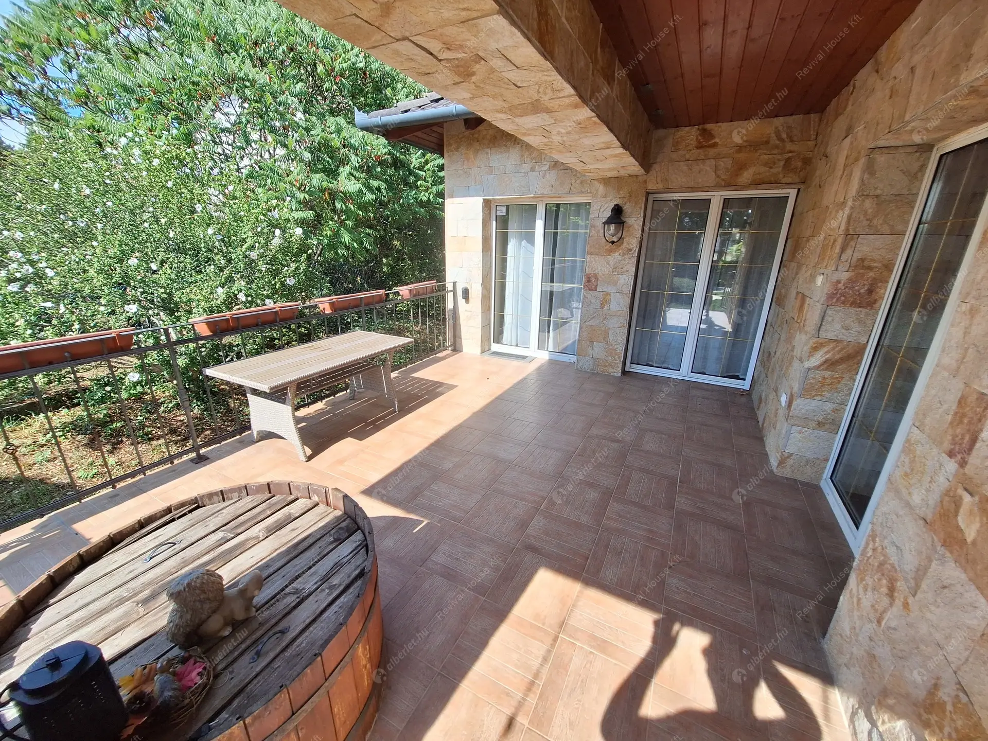 Kiadó albérlet 690000 Ft/hó áron: Érd,  Egervári utca . Mérete: 240 nm, 1 szobás | Alberlet.hu - 6533233