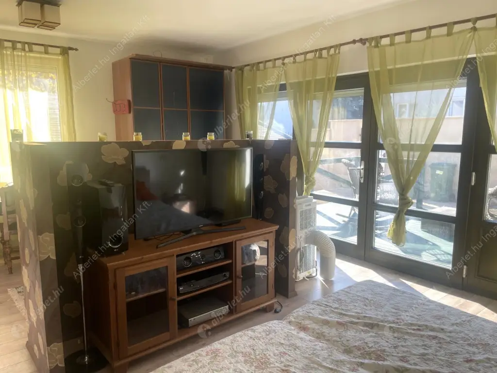 Kiadó albérlet 490000 Ft/hó áron: Érd,  István utca. Mérete: 165 nm, 5 szobás | Alberlet.hu - 6587192